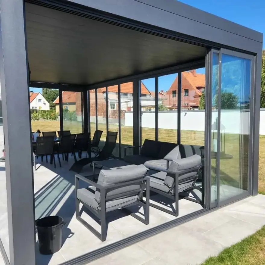 Bioklimatik pergola, zip perde, sürme cam ve havuz kapama uygulaması