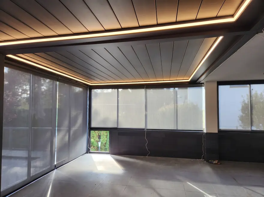 Bioklimatik pergola — Berlin, Almanya