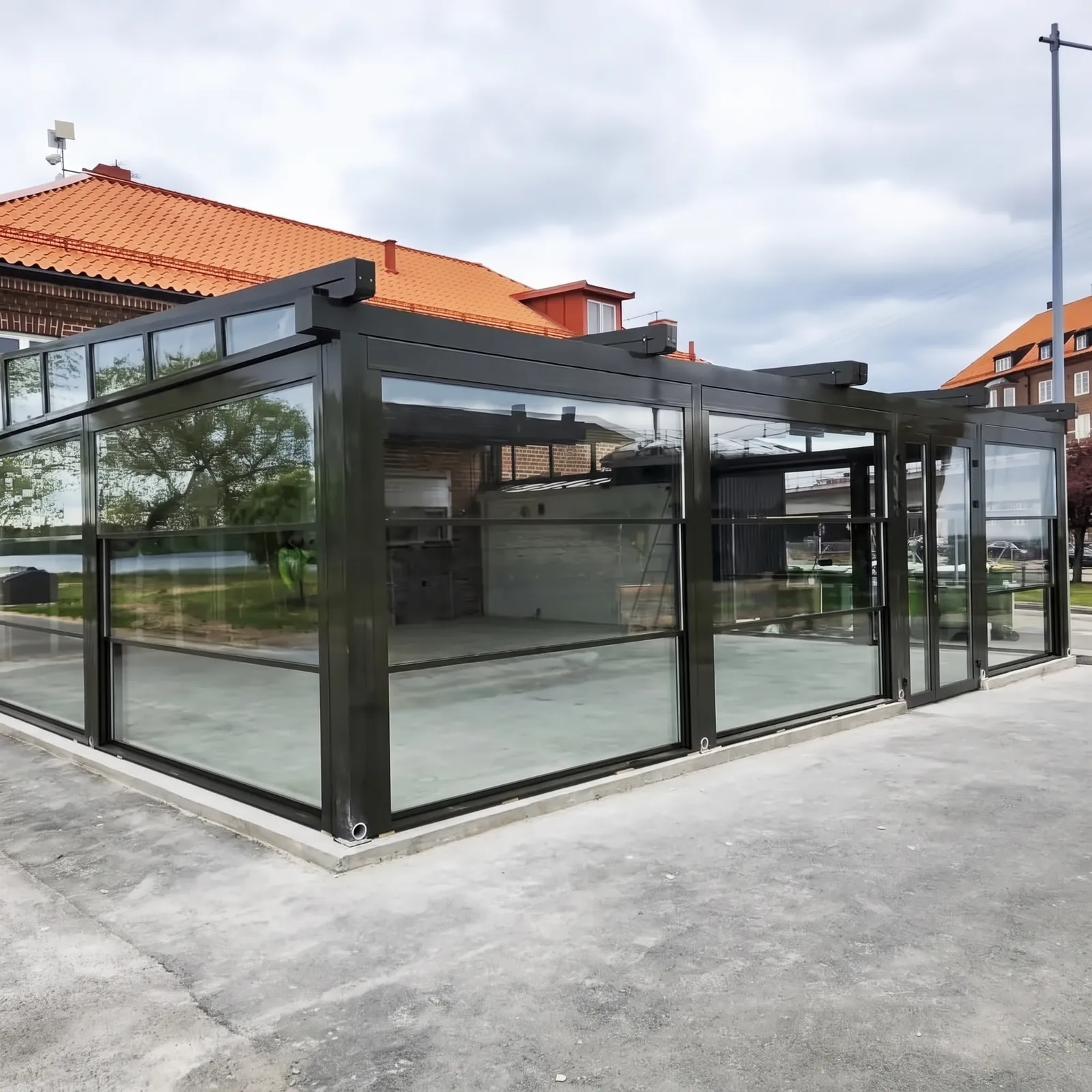 Pergola + Giyotin cam — İsveç