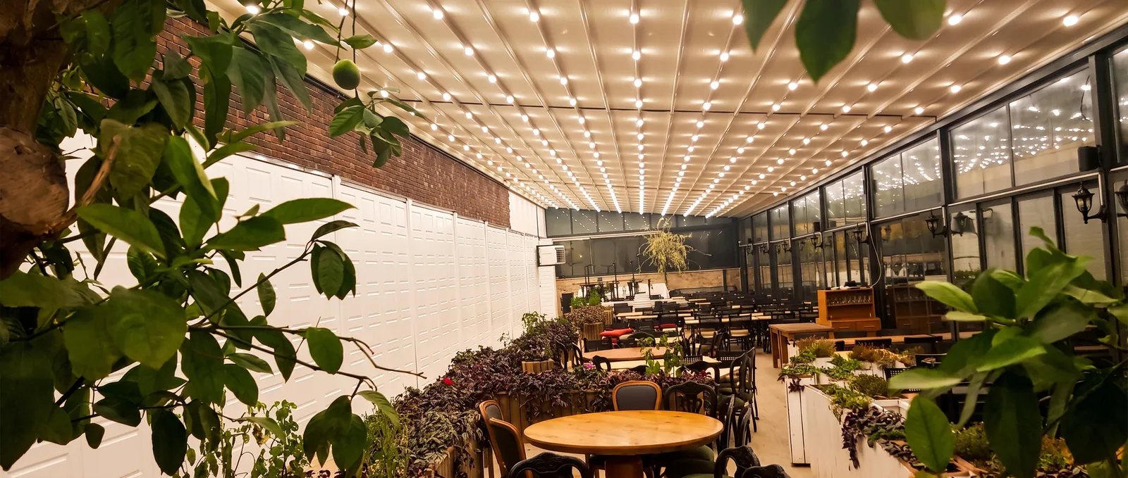 Pergola + Guillotine-Verglasung — Mailand, Italien