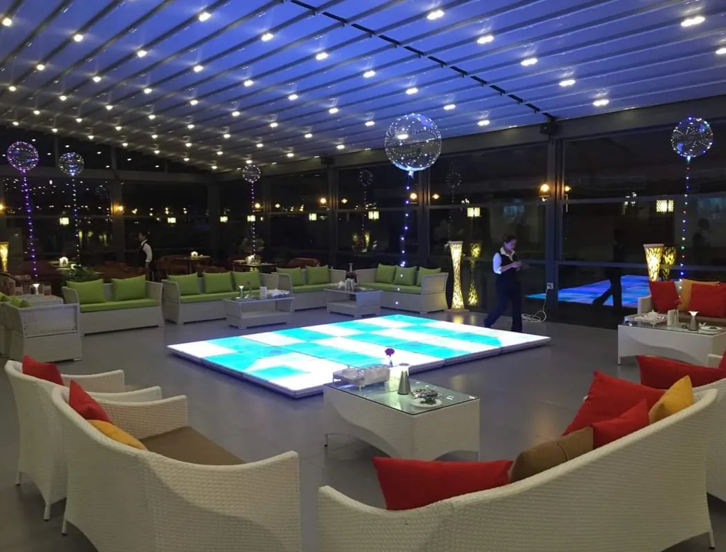 Pergola + Giyotin cam — Suudi Arabistan